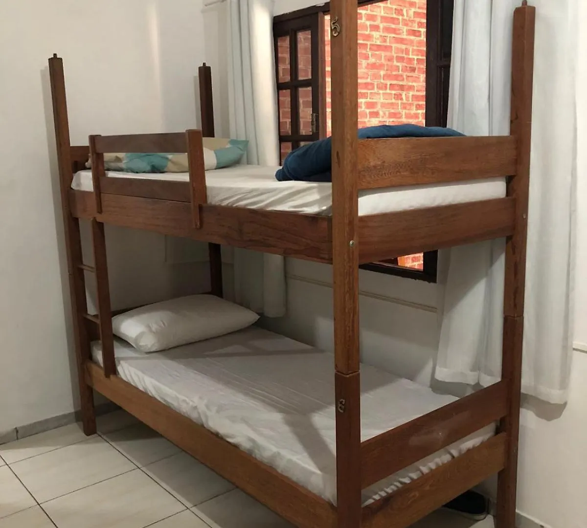 Hostel Casa Vibra Luz Guest House Familiar Florianopolis Brazil