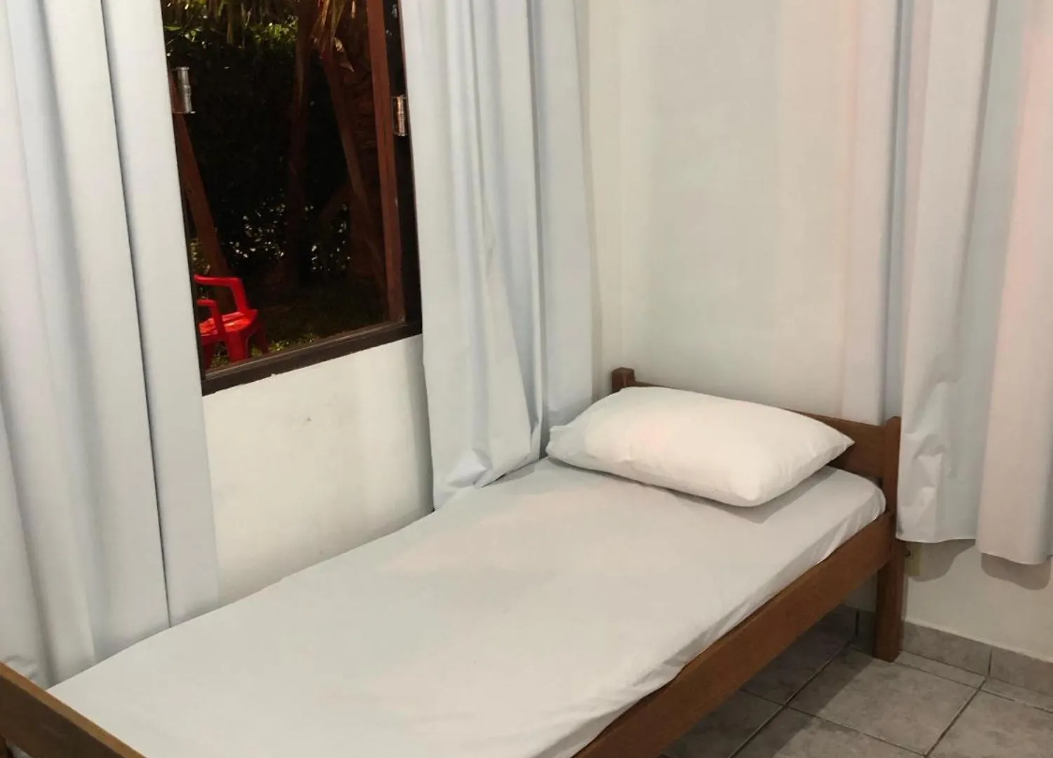Casa Vibra Luz Guest House Familiar Florianopolis Hostel